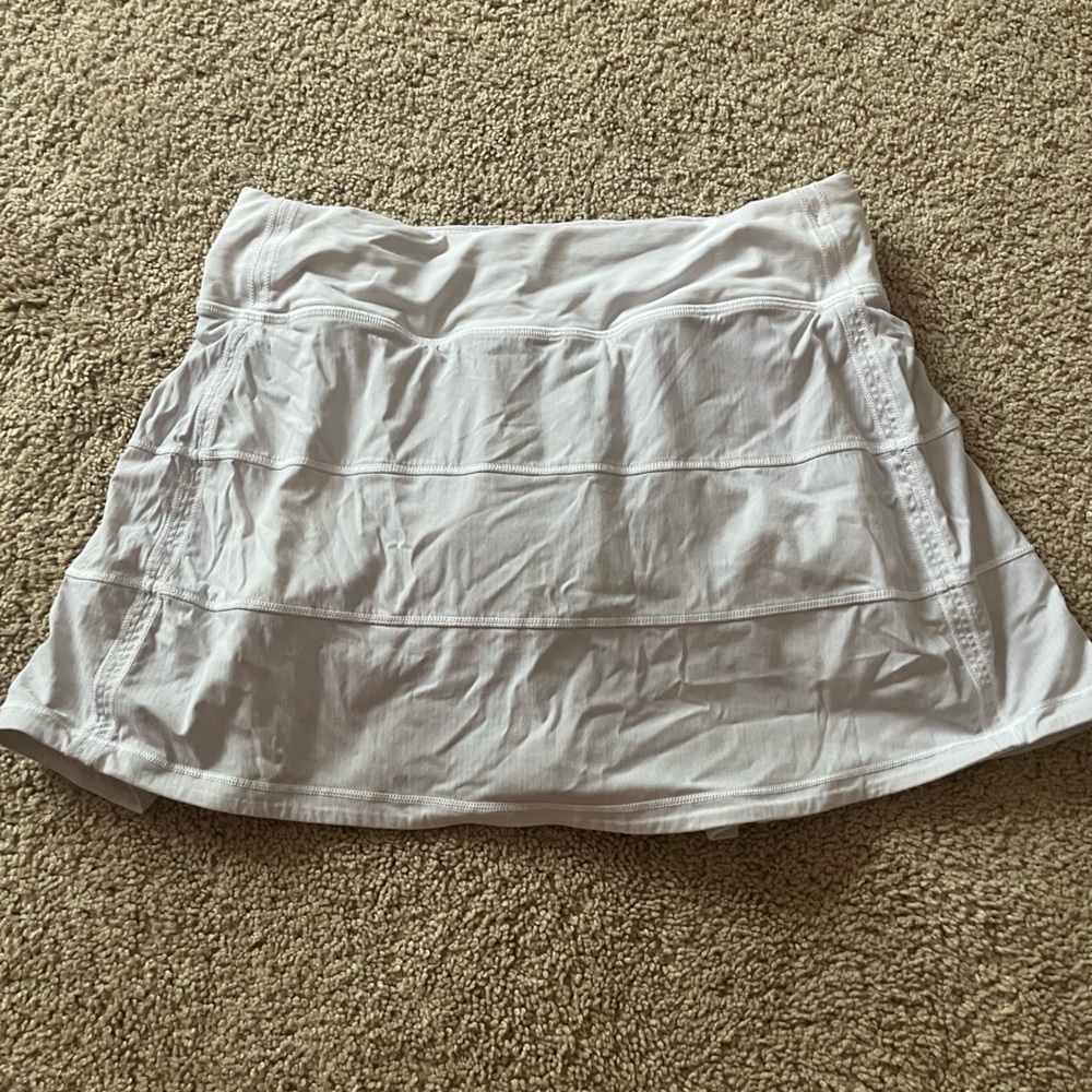 Size 4 White Lululemon tennis skirt